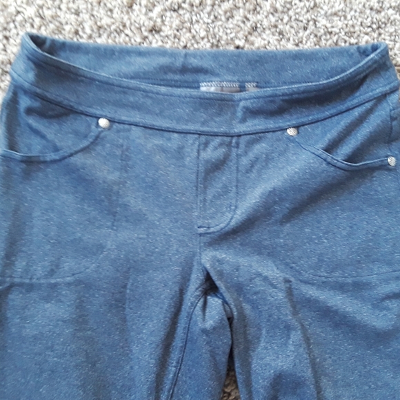 Athleta betonna classic pants - Picture 3 of 5